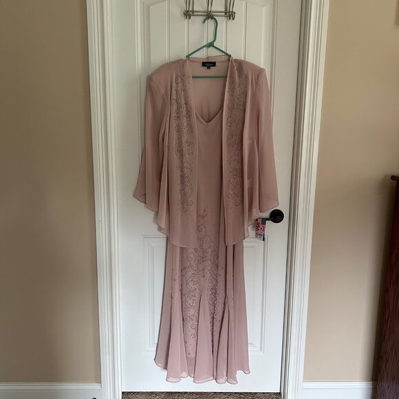 Dresses & Skirts - Mother of the bride/groom dress/wedding